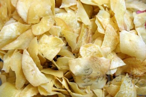 原味木薯片：木薯片许多人的最爱，虽然不是印度人的传统零嘴，但经常能在印度档口找到，一般会有原味和香辣两种口味选择。