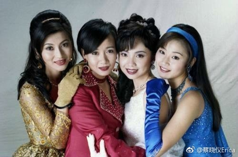 《我和春天有个约会》是蔡晓仪（左一）在亚视的代表作，其美貌胜过另外几位女主角商天娥、邓萃雯以及万绮雯。