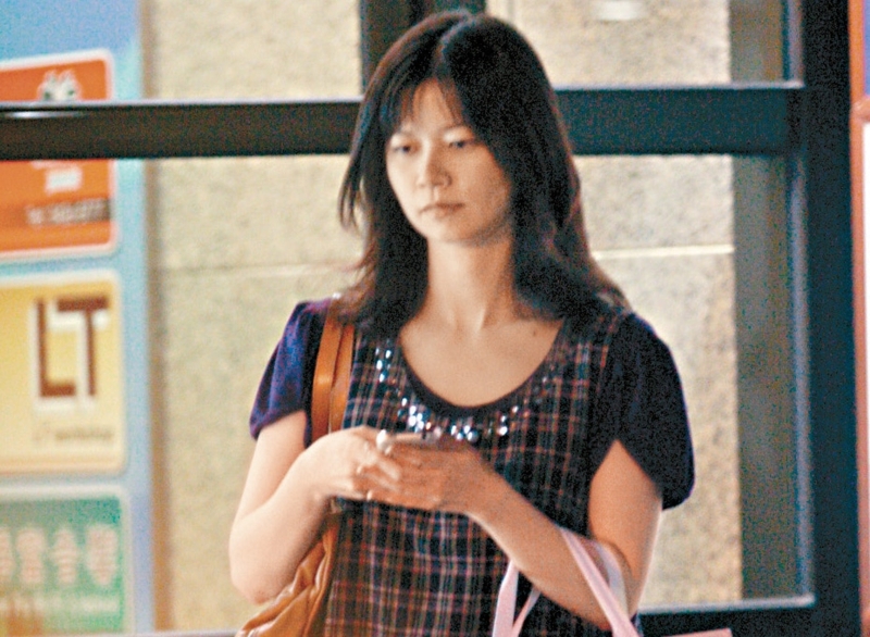 庭上透露，于文凤与周星驰在1997年至2010年间是恋人，亦是周星驰的业务拍挡。