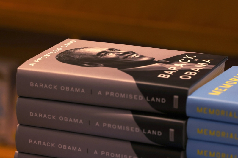 奥巴马回忆录《应许之地》有望成为现代史上最畅销的总统回忆录。(法新社照片)