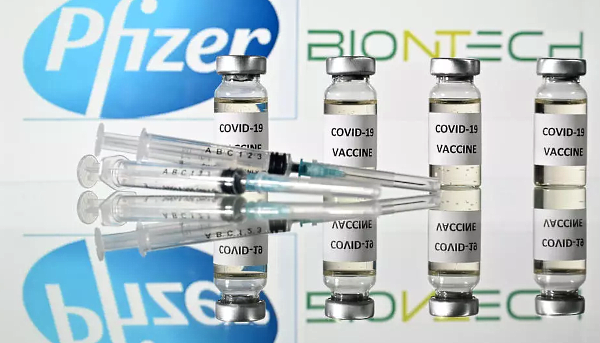 The FDA did not say how long it would take to review the data on the Pfizer/BioNTeach Covid vaccine's efficacy and safety, the two main criteria. AFP The FDA did not say how long it would take to review the data on the Pfizer/BioNTeach Covid vaccine's efficacy and safety, the two main criteria. AFP