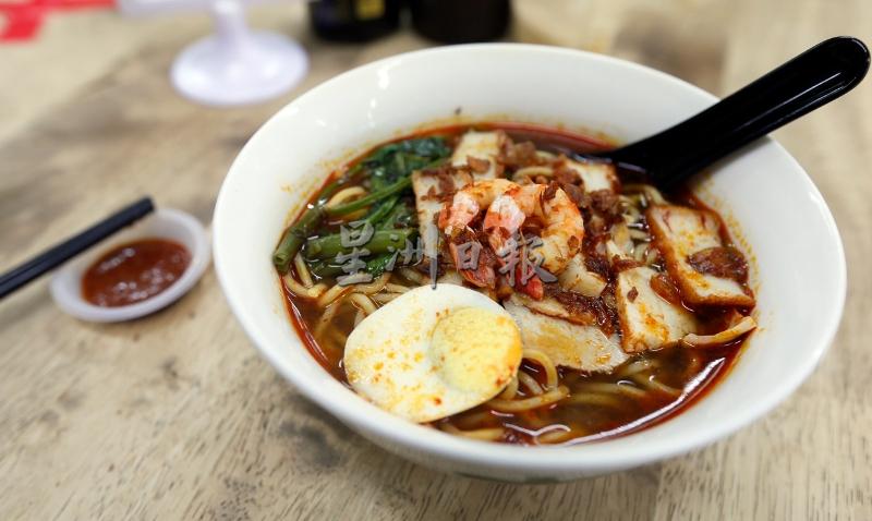 “妈妈的食谱”传统虾面，是杨亚花多年来尽心尽力坚守传承的味道，延续的家业。