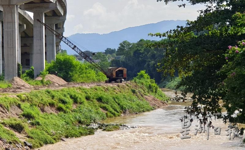 森水利灌溉局已在宁宜河下游处清理河沙，暂时性加深河床以缓解水患问题。