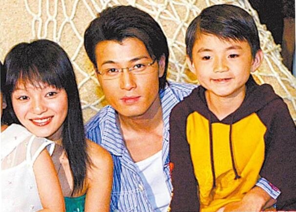 张韶涵、许绍洋和王欣逸当年合作偶像剧《海豚湾恋人》。