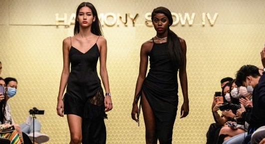 While the Black Lives Matter movement fuels debate in the fashion world in the West, Asia's expectations are dominated by an ideal for pale and thin bodies. AFP