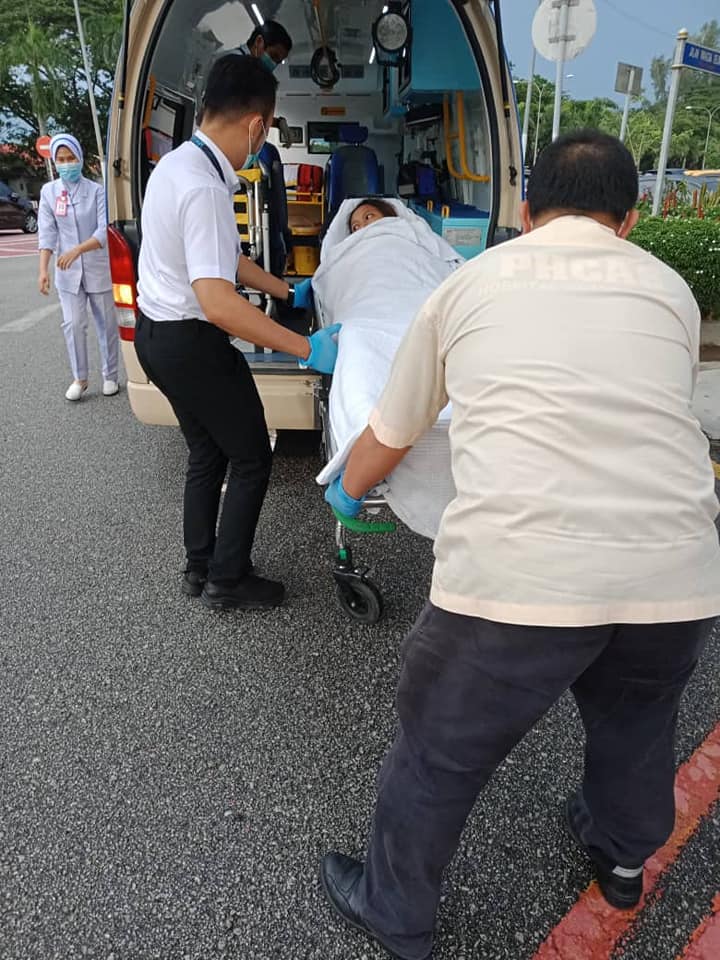 卫理公会救援赈灾事工在疫情期间，紧急线上转账5000令吉医药费予院方，让缅甸籍孕妇通过救护车载送至医院分娩。