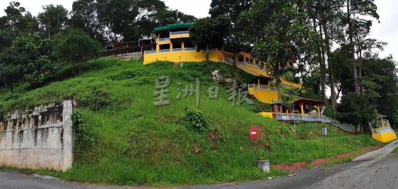 蜈蚣山天师宫山坡地段一旦在宪报中颁布列为宗教保留地,就可拥有使用权,兴建三清宫。