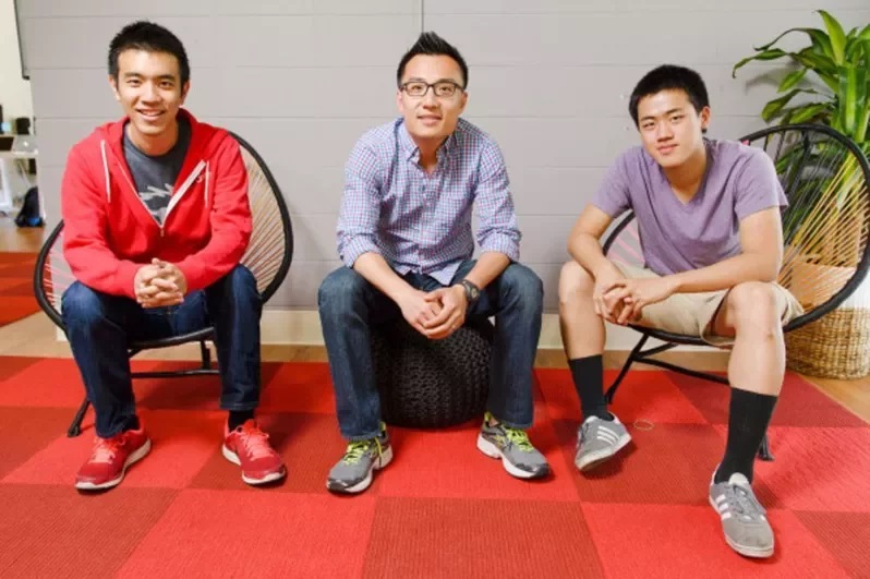 DoorDash三位华裔创办人Stanley Tang（左）、徐迅（中）和Andy Fang（右），因公司上市成为亿万富翁。 
