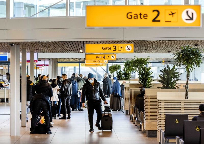 荷兰政府星期日下令禁止所有来自英国的客运航班入境，尽可能限制来自英国的变种病毒株入境。（欧新社照片）