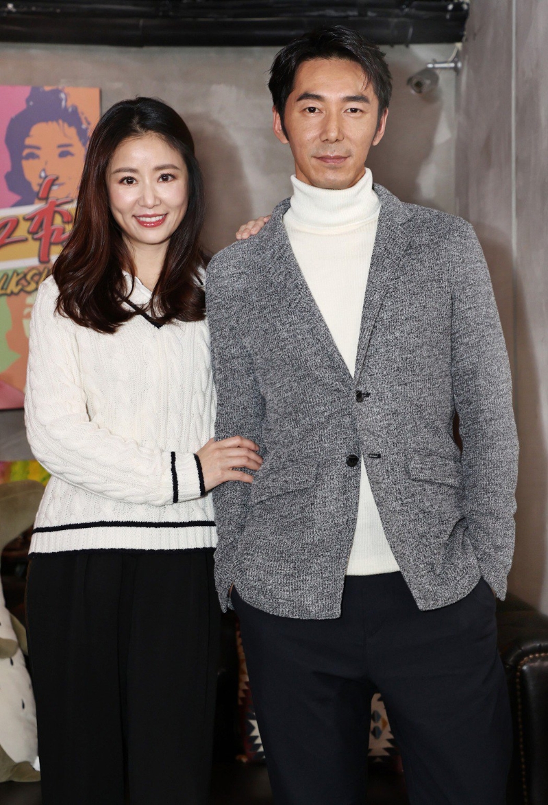 李李仁与林心如为主演的《迷失安狄》参加陶晶莹主持的《陶口秀》。