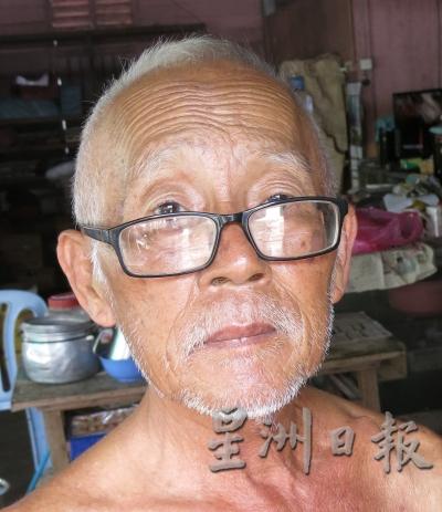 杨武喜表示苍蝇数量3天前突然大增。