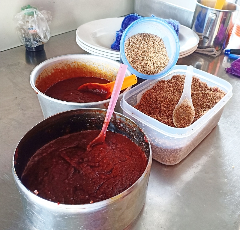 口口香港式猪肠粉采用的是自制酱料。