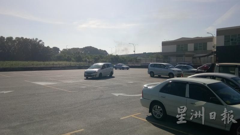 巴生市议会将把巴生卫星市早市搬迁至罗弄双溪普鲁13D路,以方便进行管理。 巴生市议会将把巴生卫星市早市搬迁至罗弄双溪普鲁13D路,以方便进行管理。