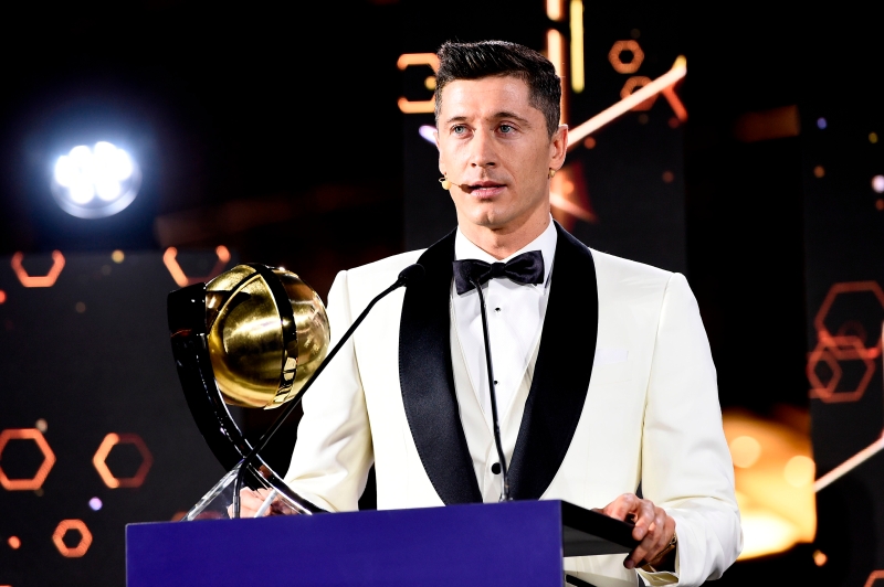 继FIFA年度最佳球员后，莱万多夫斯基再获环球足球奖年度最佳球员的肯定。（法新社照片）