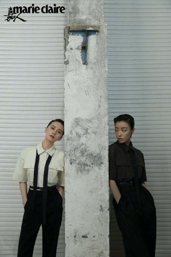 这次主题以黑白色系为主，刘诗诗与倪妮帅气的穿上一黑一白的套装。

