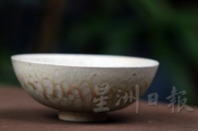 用陶器来吃饭或喝茶，会有一种生活的仪式感。