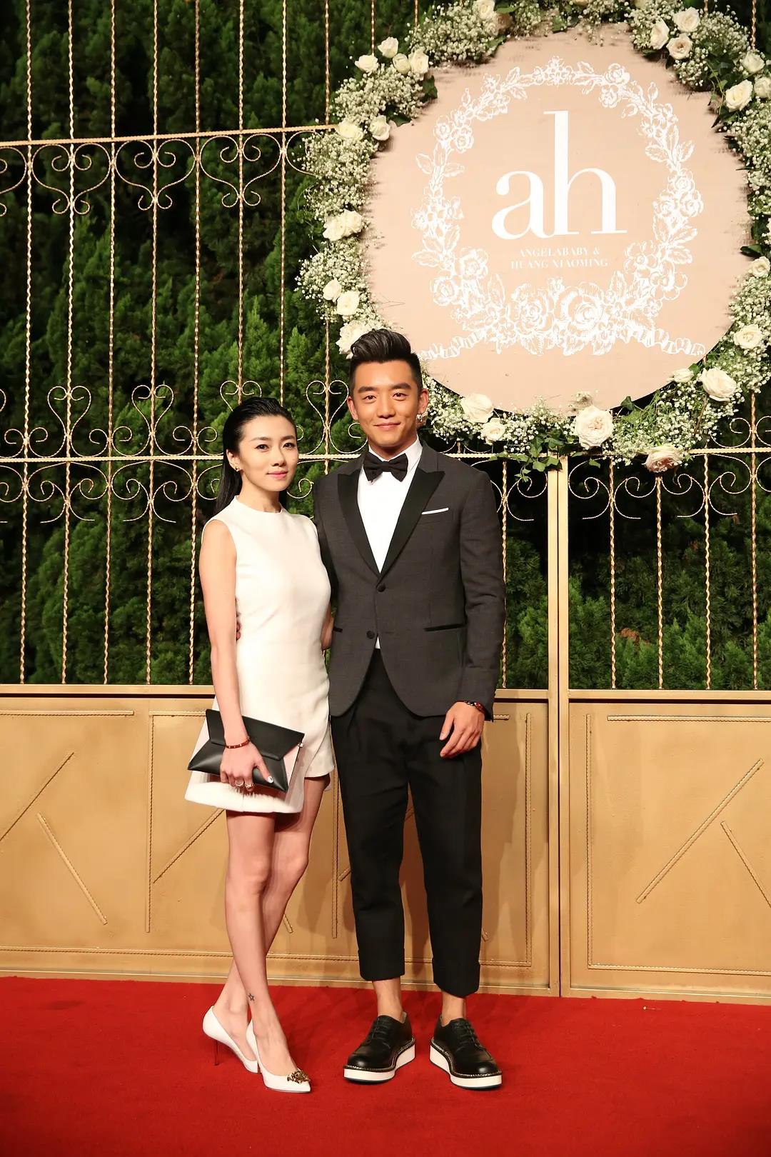 郑恺和程晓玥当年是情侣，后来于2017年分手。