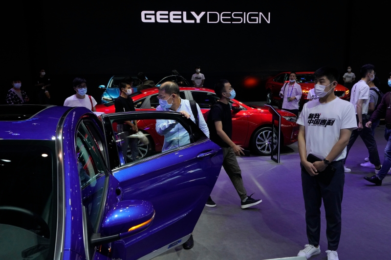 吉利在2020年北京国际车展上表示，正在颠覆中国家庭轿车时代。（美联社照片）