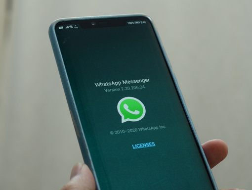 面对这场公关危机，WhatsApp高层们纷纷出面辟谣，声称用户的个人信息依然受到端对端加密保护。