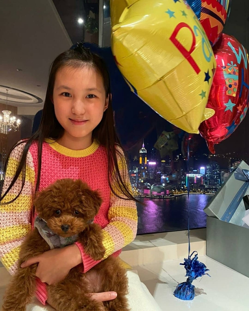 林文龙夫妻送了一只贵妇狗给女儿当生日礼物，希望培养她的责任心。