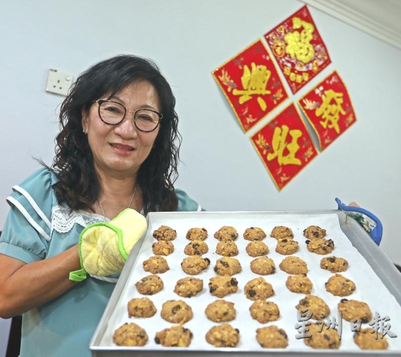 有逾20年制作年饼经验的赖娇娣认为，要做出健康好吃的年饼，必须慎选品质好的材料。