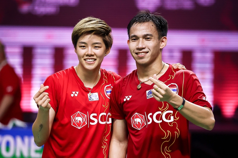 德查波（右）与萨希莉这对泰国混双在没有中国组合参赛下，成了年终总决赛夺冠大热。（法新社照片）