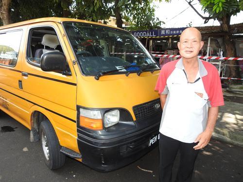 蔡昆华·65岁·槟城人·学巴司机