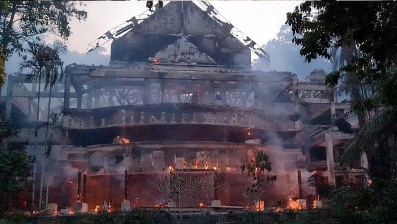 失火的那一座酒店建筑近100%烧毁。
