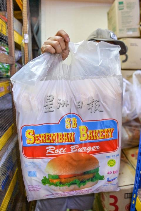芙蓉重启行管令时过于突然，一度让售卖冷藏食品的商家苦恼如何“解决”保质期限较短的食品，例如汉堡面包。