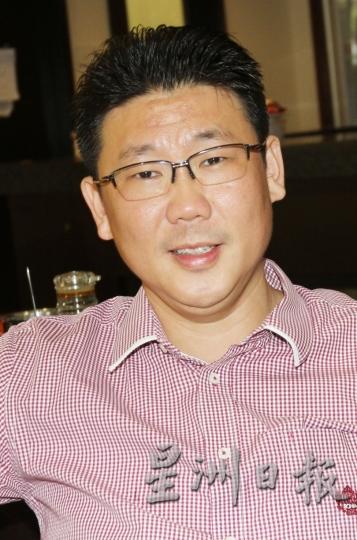 廖春发(御善阁酒家董事经理)