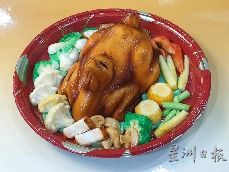 燕菜烧鸡旁的配料也全是燕菜制作。