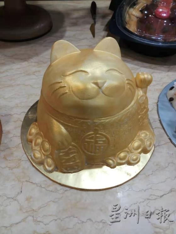 招财猫是新推出的造型,新春就到,成了大家最喜爱的模型。 招财猫是新推出的造型,新春就到,成了大家最喜爱的模型。