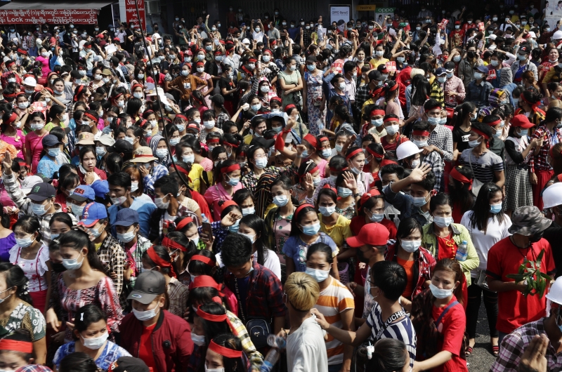 仰光爆发最大规模的反政变示威，约3000人参与。