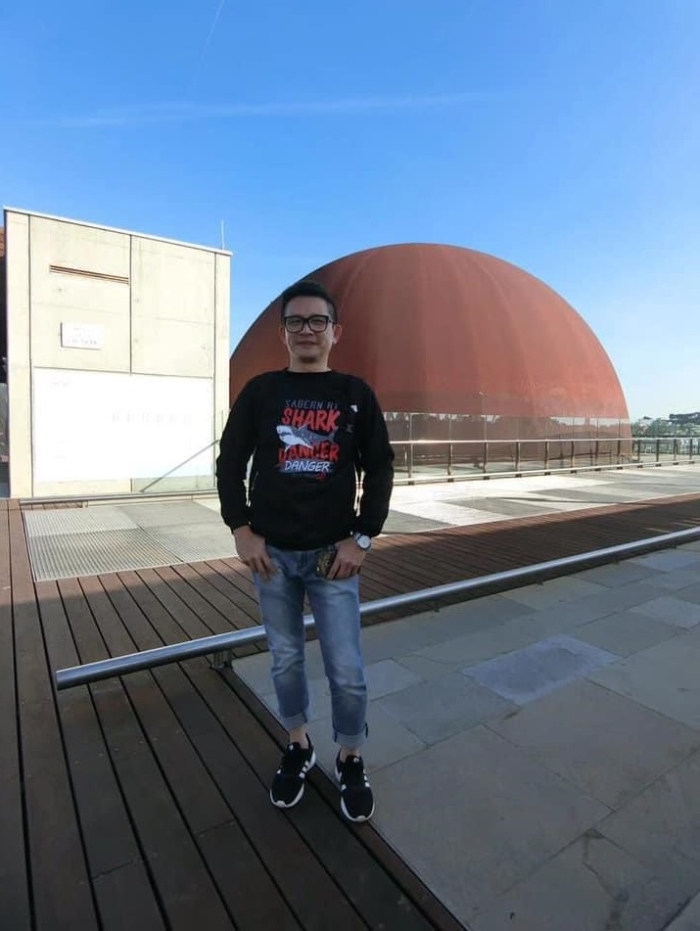 吴进顺到访西班牙巴塞罗纳天文馆。
