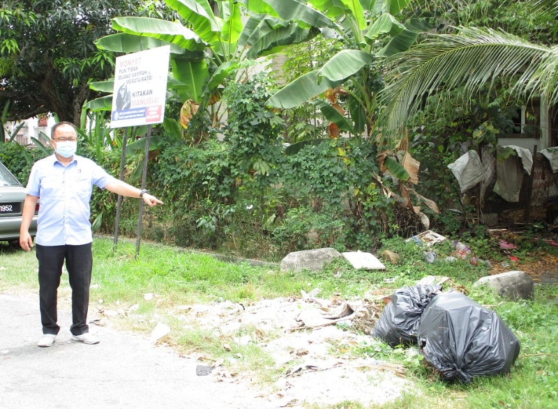 尽管瓜冷市议会已竖置告示牌，禁止民众乱丢垃圾；但令林斗益感到遗憾的是，仍然有无良人士乱丢垃圾。