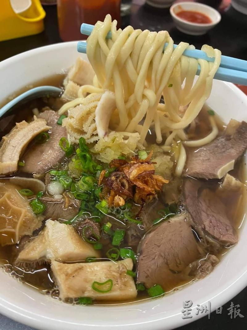 真材实料的牛腩面叫人食指大动。