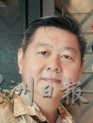 姚己发:今年将继续给老人院和孤儿院送暖。