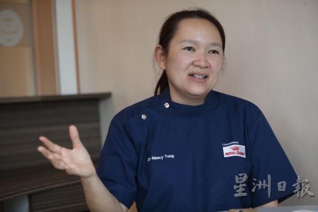 唐嬣宁：动物想法没有人类复杂，害怕、高兴情绪都会直接反映出来，所以一定与它们建立信任关系，诊断时就更容易。