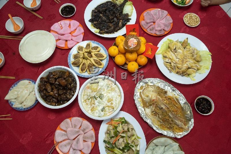 河婆人丰盛的年夜饭。