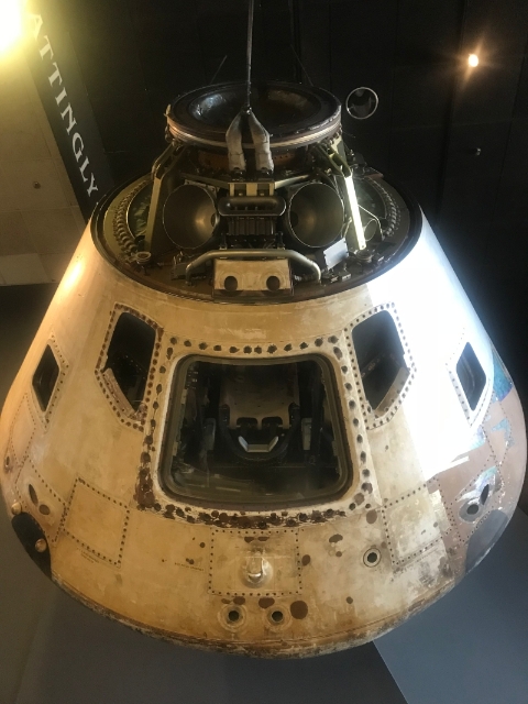 阿波罗11号，人类登月史上的一大步。


