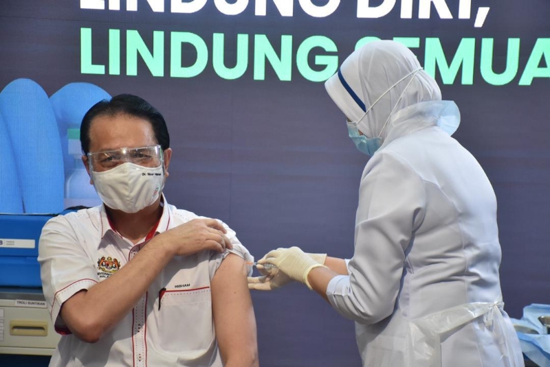 2:51PM诺希山完成首剂辉瑞冠病疫苗接种。

