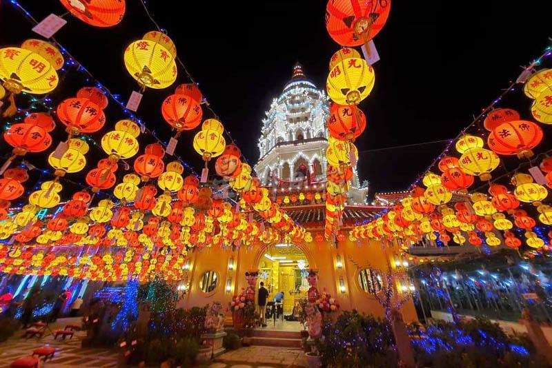 极乐寺新春灯会将在3月11日结束。（档案照）