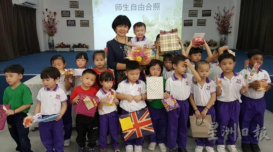 幼儿园是王诗贻的心血,她计划做到健康不允许为止。 幼儿园是王诗贻的心血,她计划做到健康不允许为止。