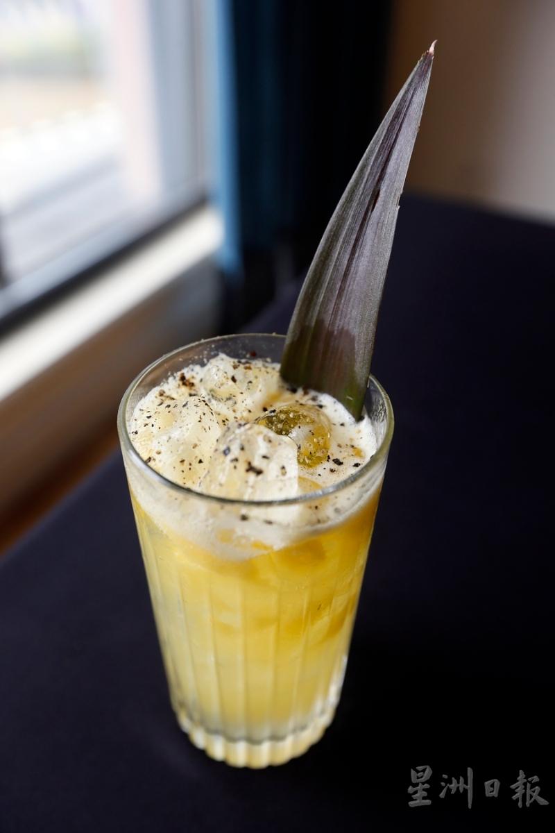 Spiced Nanas／RM15：可另付费点鸡尾酒，这款无酒精类鸡尾酒充满大马风情，融合黄梨、椰子，加上其他香料调配而成。