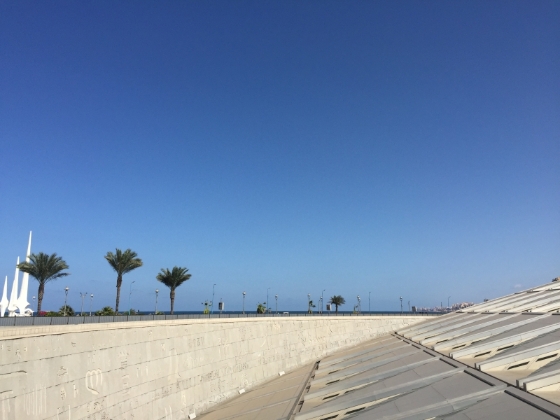 古老的文明国家总是令人痴迷，蔚蓝的好天气让人心情好得飞上天！