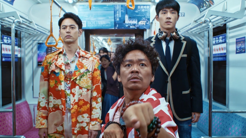 拉队到东京拍摄的《唐人街探案3》一上榜就直冲第5名位置。