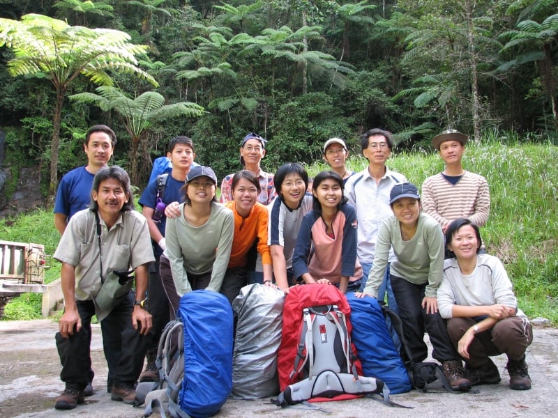 2005年,林敏萍有幸随甘老师纵越主干山脉西北北山弦。 2005年,林敏萍有幸随甘老师纵越主干山脉西北北山弦。