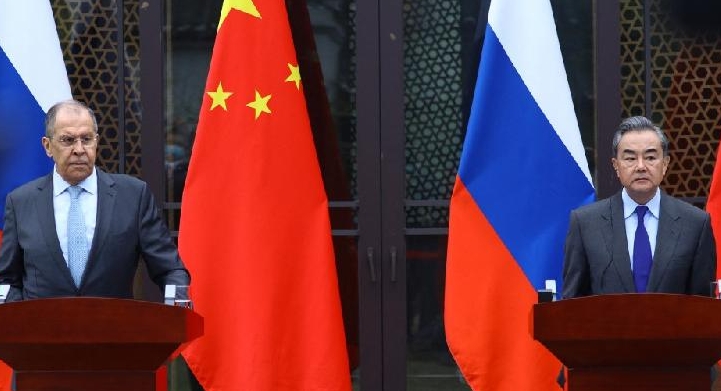 Russian Foreign Minister Sergei Lavrov and Chinese Foreign Minister Wang Yi hold a joint press conference following their talks in Guilin. AFP