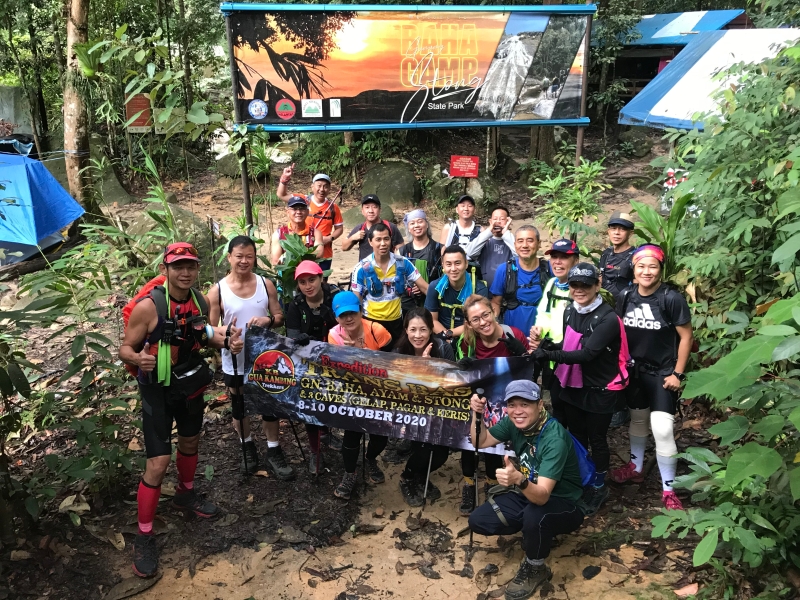 刘庆丰算得上是业余登山响导，他经常带团前往州内著名的史东山（gunung stong）。