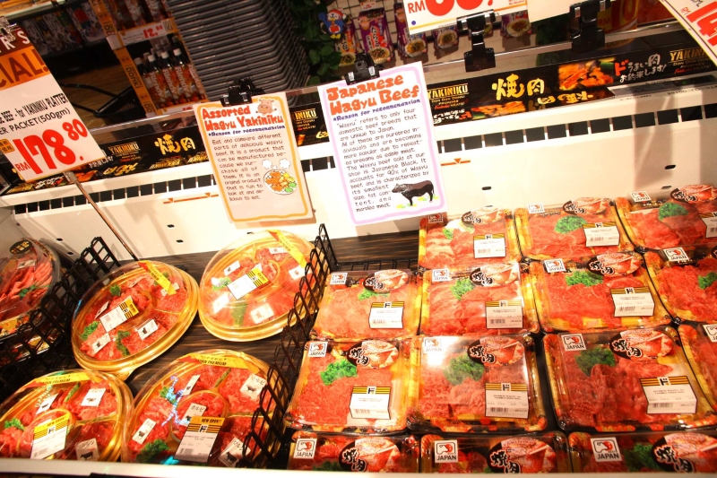 喜欢吃日本和牛及牛肉的朋友看过来，市场备有不同种类的和牛肉及火锅涮肉片，可别错过啦！

